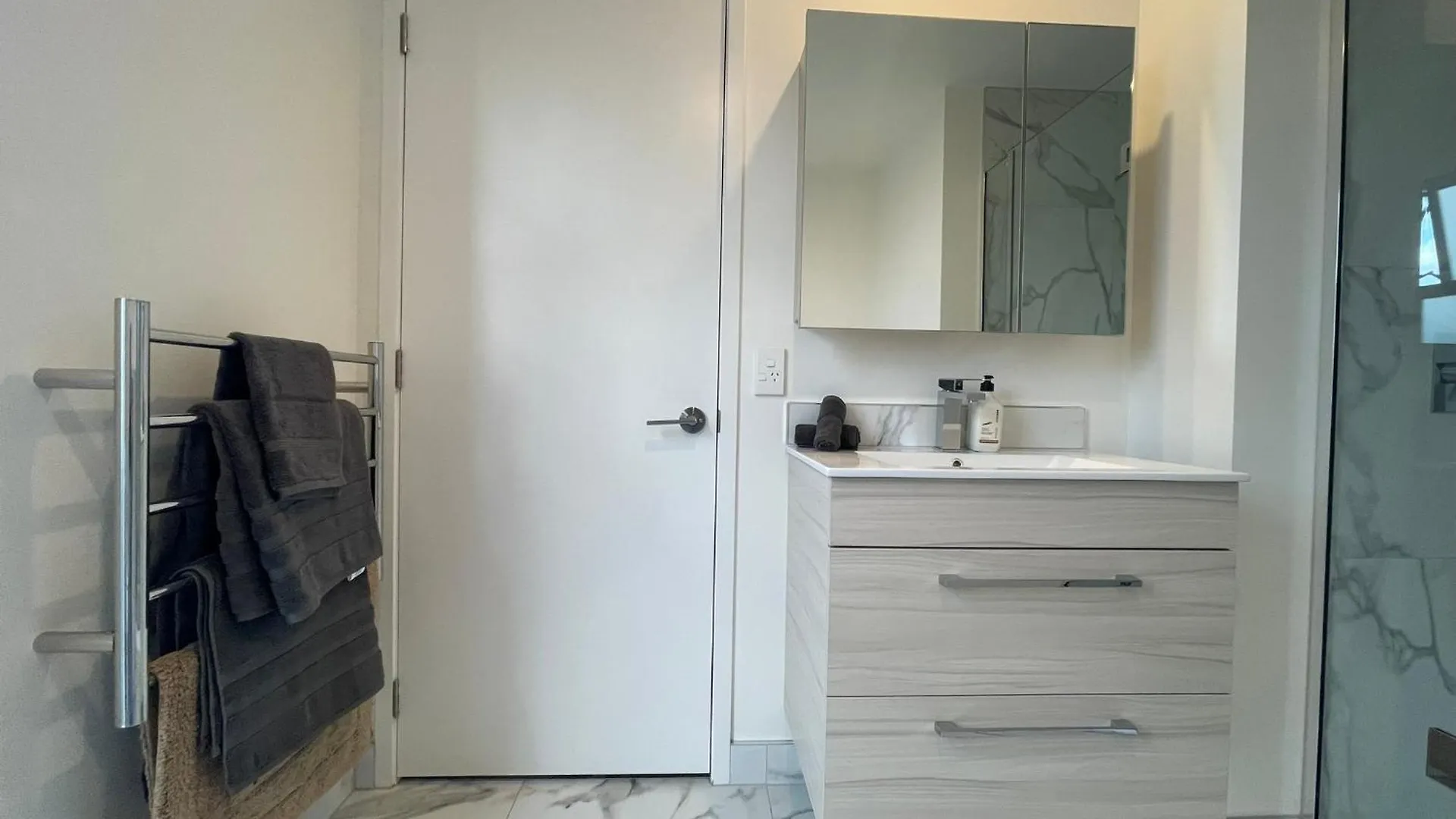 Holiday home Luxury Cbd 2 Bed 2 Baths Villa Christchurch New Zealand
