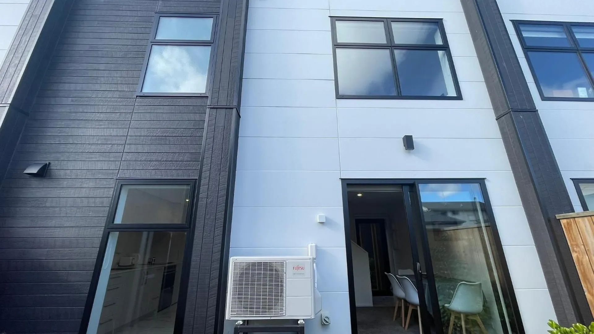 Luxury Cbd 2 Bed 2 Baths Villa Christchurch 0*,