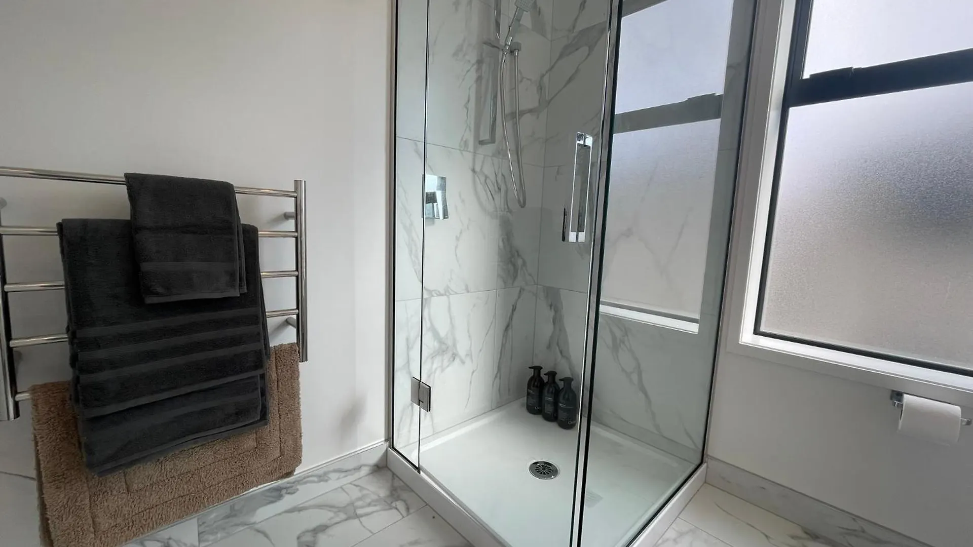 基督城Luxury Cbd 2 Bed 2 Baths别墅 度假居